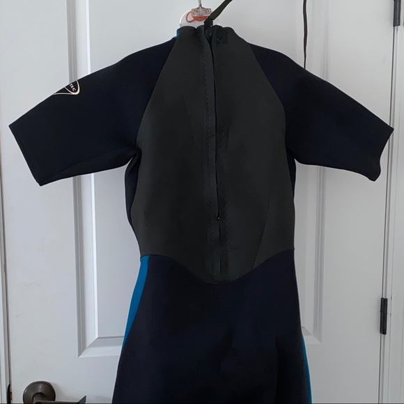 🌑SOLD
Ocean Tec Black & Teal Wetsuit - Picture 2 of 3